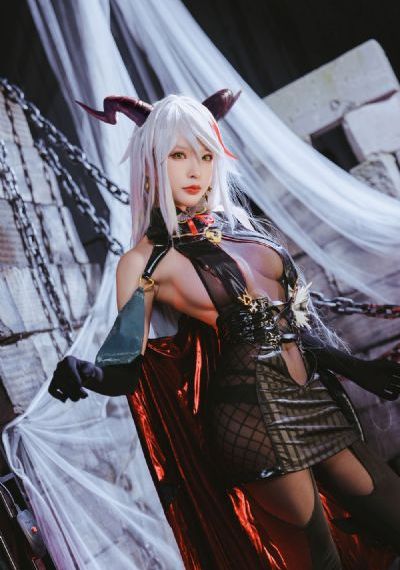 2019欧美白色内衣_720免费在线播放