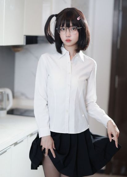 国产精品三级久久久人妻懂色_高清日本电影免费