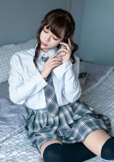 欧美风范头像黑白_1080高清视频观看