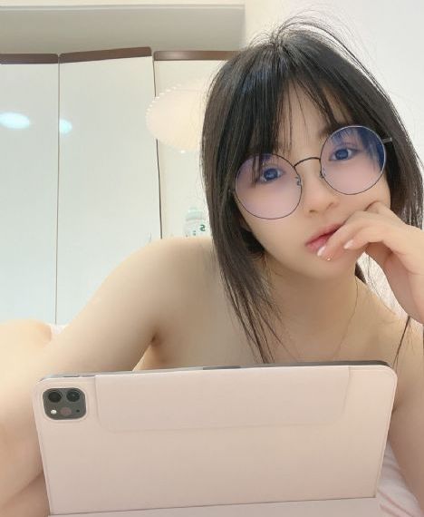 成人片视频杨贵妃_完整版在线观看