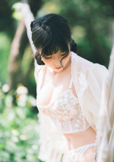 国产清纯美女在线播放_完整视频大全