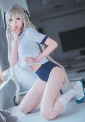 老师脱了乳罩让我吃她奶在线观看_4K高清迅雷在线观看