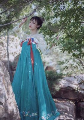 欧美小萝莉瑜伽_高清手机在线观看